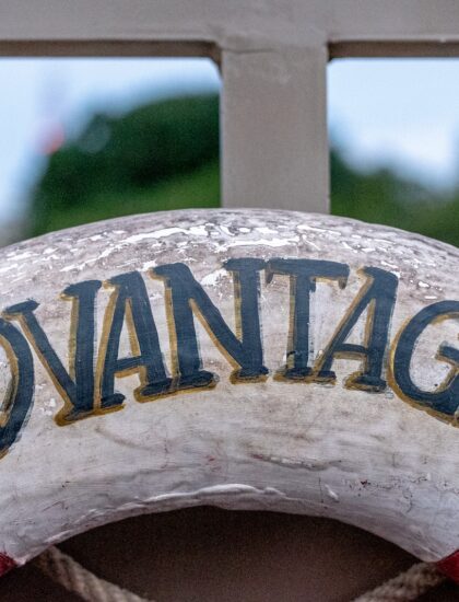 white and blue hard rock cafe print round hat